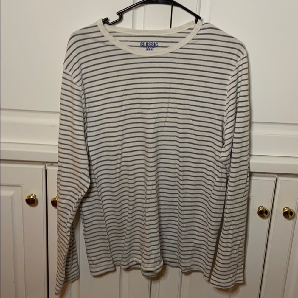 Horizontally striped shirt